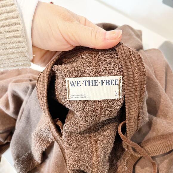 Free People Venice V-Neck Relaxed Fit Oversized Sweatshirt Brown Bear Small - Picture 2 of 4